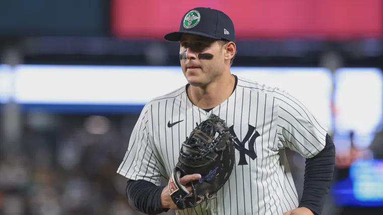 Former Major League Baseball player Anthony Rizzo has received an offer to play for Team Italy in the World Baseball Classic. He has not yet decided whether he will participate.