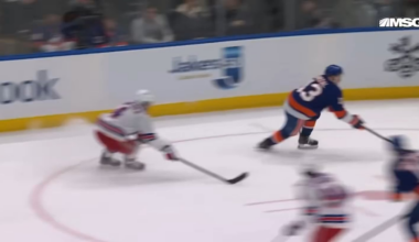 Cuylle lays a big hit on Mat Barzal