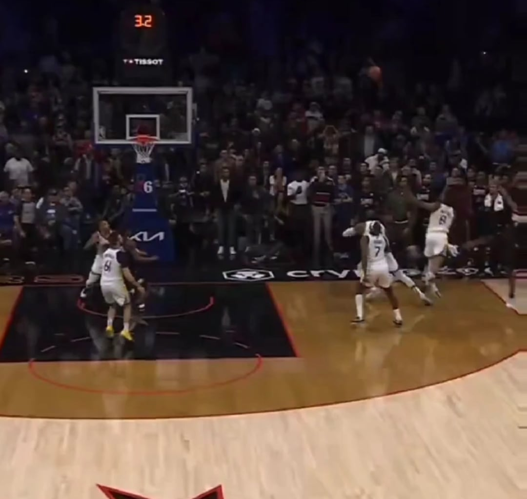 [Highlight] The above the rim view of the game winner last night:
