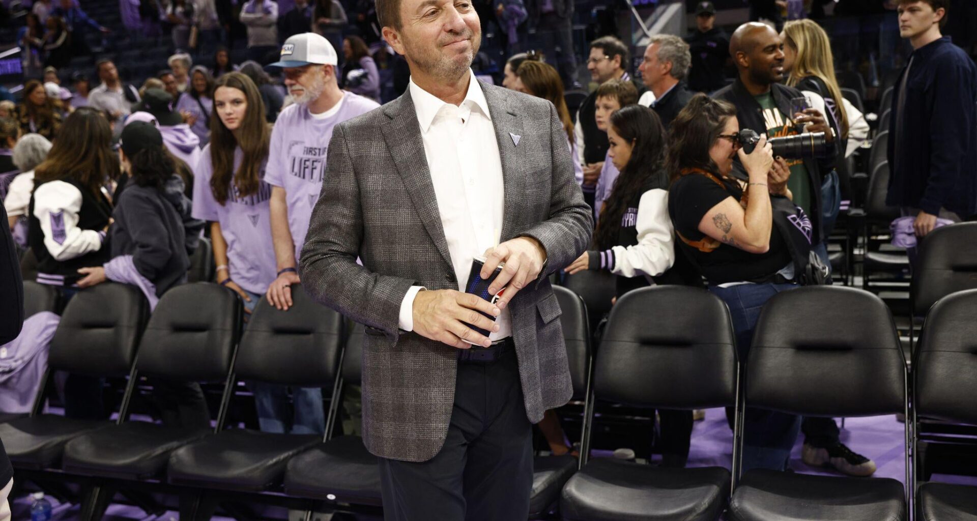 [Rubin] Might Warriors and Valkyries owner Joe Lacob consider buying MLB’s Padres? It' "might be something that he could potentially explore," per source.