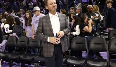 [Rubin] Might Warriors and Valkyries owner Joe Lacob consider buying MLB’s Padres? It' "might be something that he could potentially explore," per source.