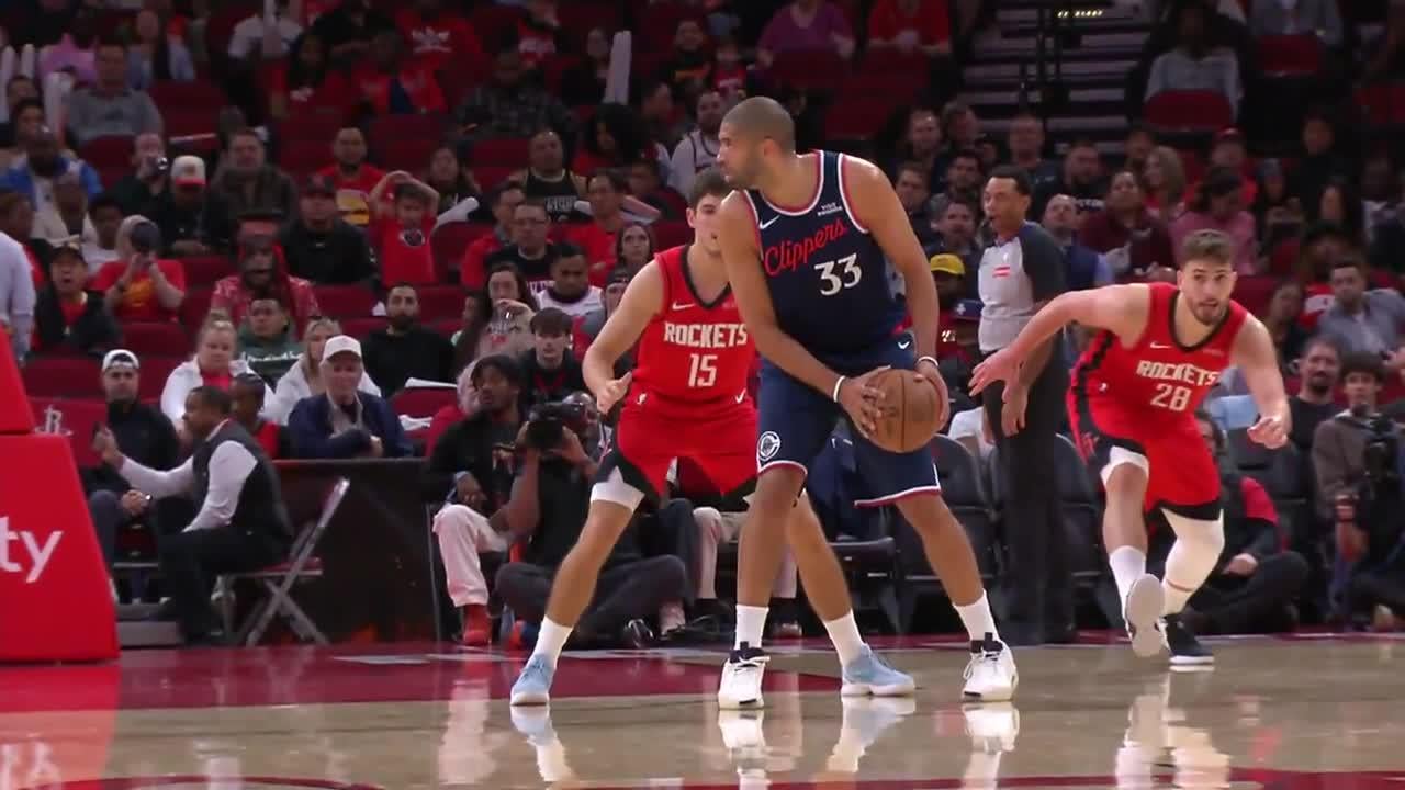 [Highlight] Alperen Sengun slowly goes behind Nicolas Batum like a cat for the sneaky steal and the fastbreak dunk
