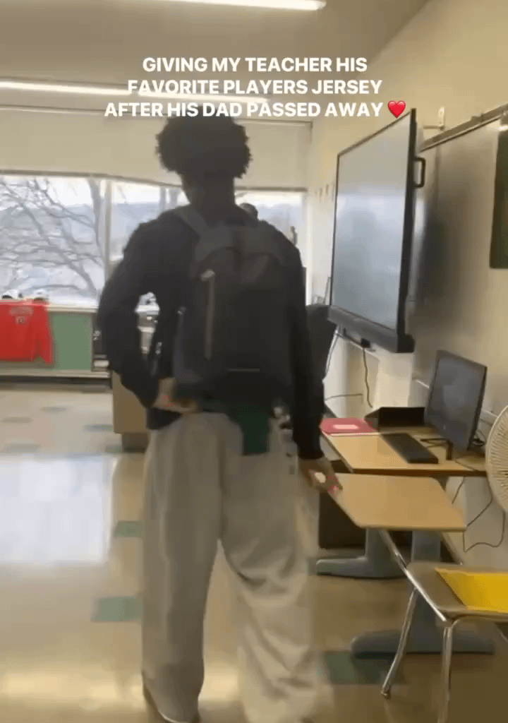 Sweet moment and teach shows of his foot work