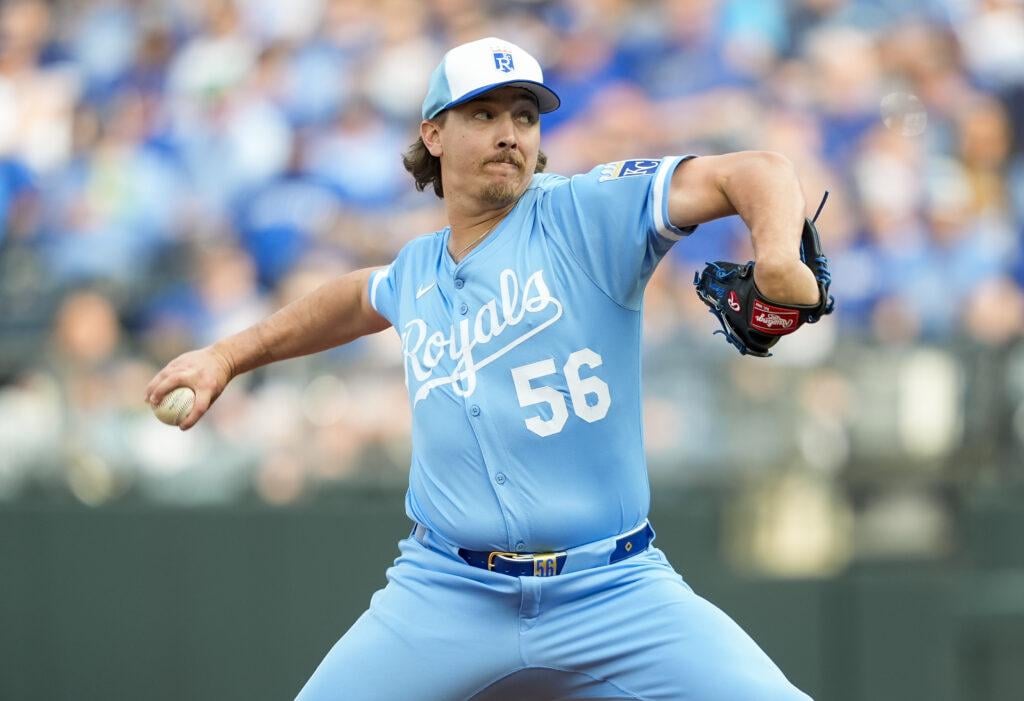 [MLB TR] Cubs Sign right-handed reliever Hunter Harvey on a Major League Deal