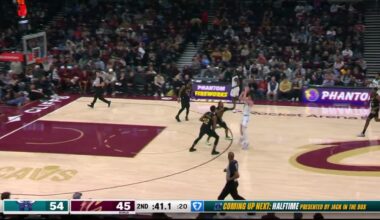 [Highlight] Kon Knueppel rises over the defense and drains a contested three-pointer, leading all scorers with 12 points at halftime.