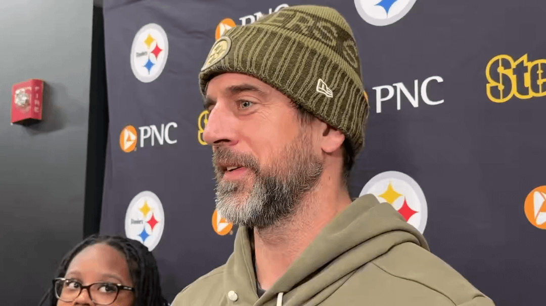 [Highlight] Aaron Rodgers on Philip Rivers coming out of retirement: "Well, I'm not the oldest guy in the league. Love that."