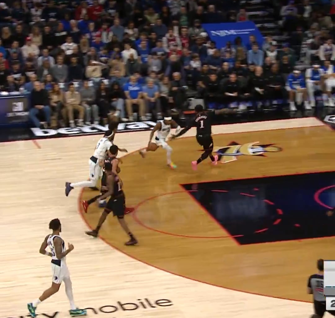 [NBA] B-Will Freezes Drummond With The Shammgod Cross, Smoothly Glides Into The Finger-Roll Finish