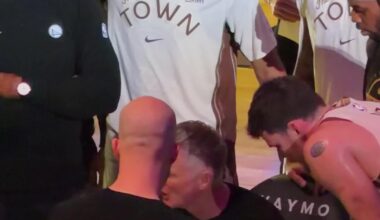 [Highlights] Draymond gets sent to the lockers after heated debate w coach Kerr. Barely played in the 2nd half.