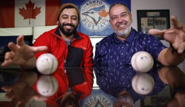 How a diehard Blue Jays fan and his son handled the Game 7 home-run balls that crushed Toronto's World Series dream