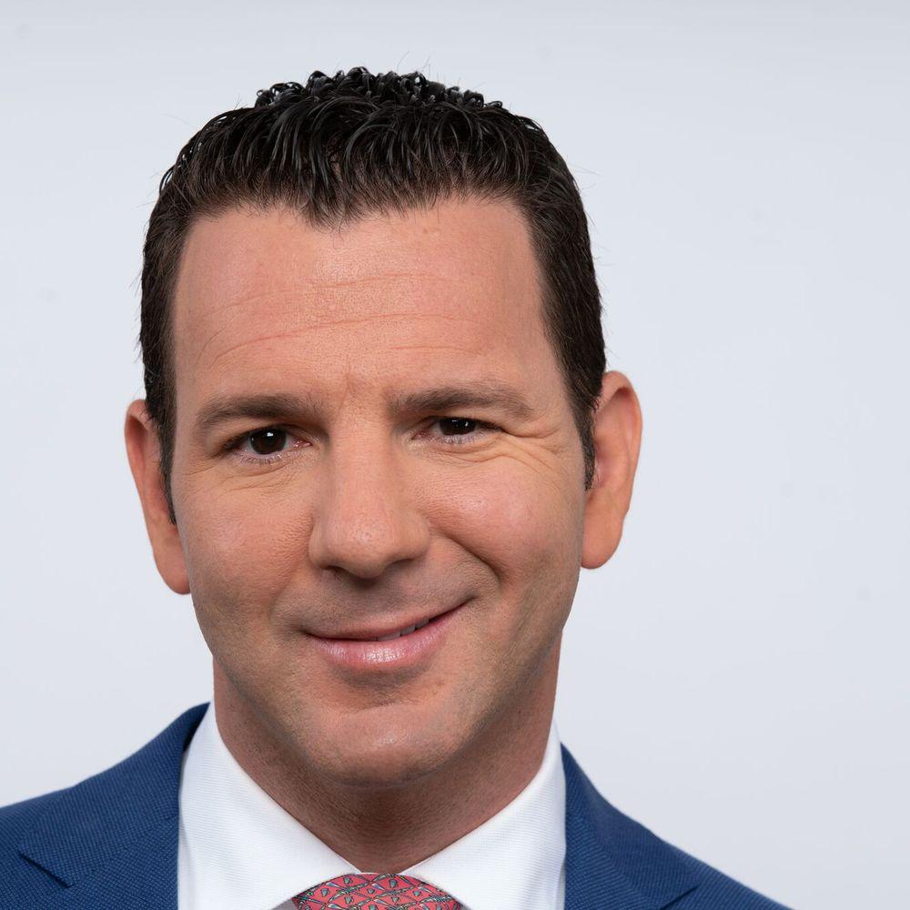 [Rapoport] 49ers star LB Fred Warner is ahead of schedule following ankle surgery and a return for the NFC Title game and beyond is possible. SF just needs to get there.