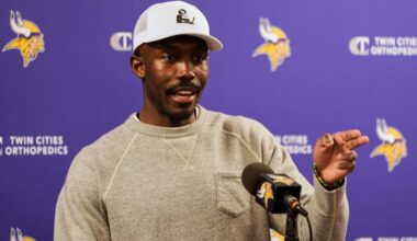 [Charley Walters] Look for Minneapolis-based Varde Partners, a worldwide multi-billion dollar credit investment corporation, to be announced soon as a limited partner with the Minnesota Twins