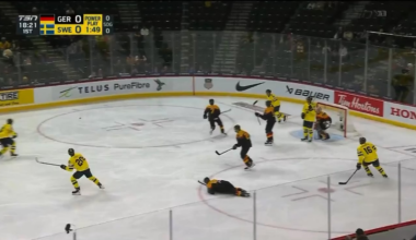 Anton Frondell has the opening goal against Germany in WJC