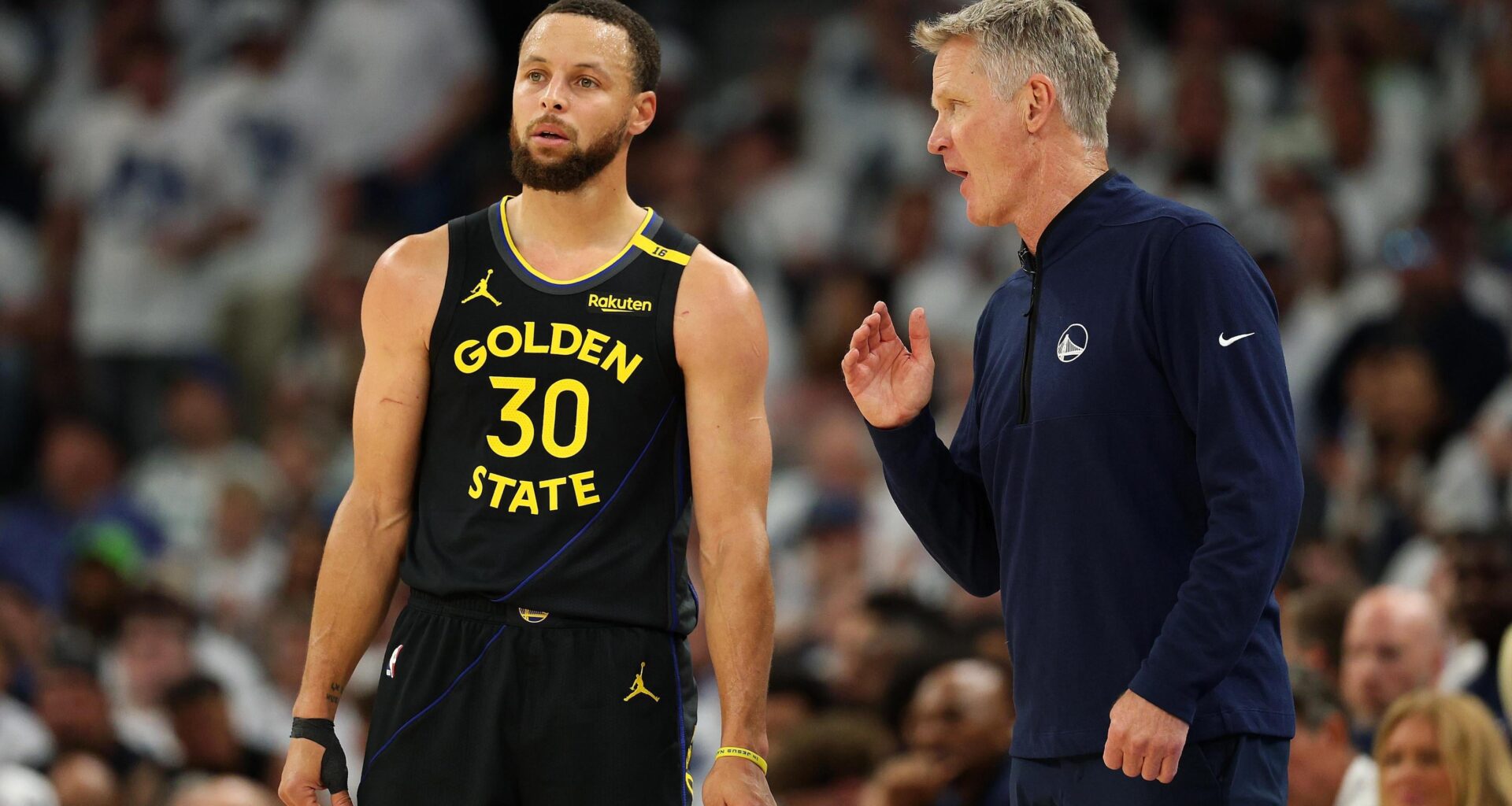 [Haynes] Golden State Warriors looking at 3 bigs. Daniel Gafford, Robert Williams, Nic Claxton on team’s radar for trade