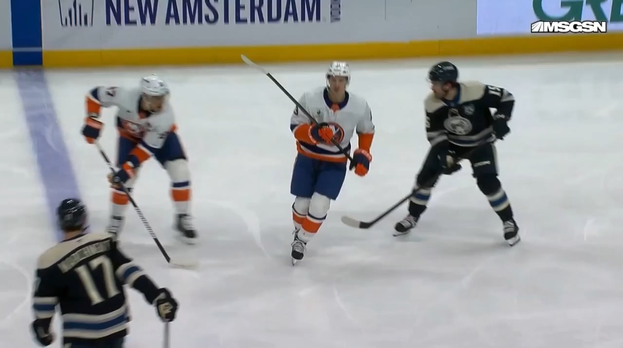 Barzal tries to amputate Marchment
