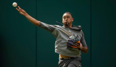 Edwin Díaz of the Dodgers has expressed his desire to pitch in the WBC and is currently negotiating with the club.