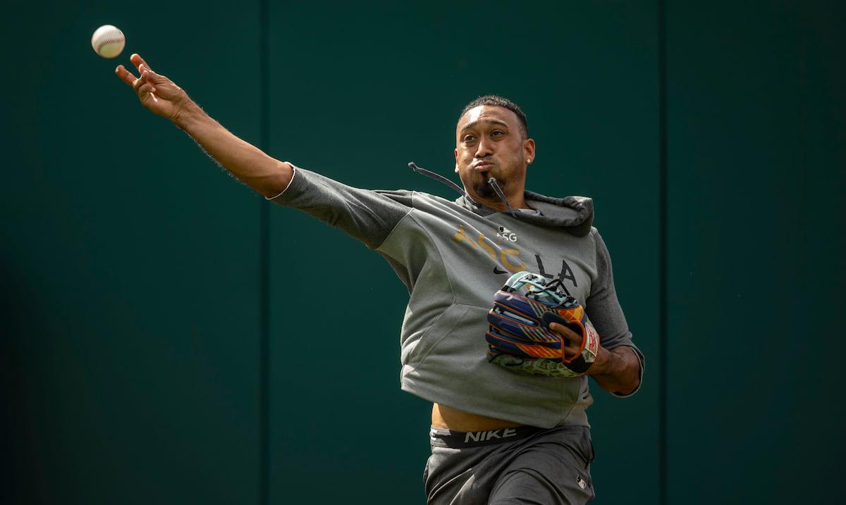 Edwin Díaz of the Dodgers has expressed his desire to pitch in the WBC and is currently negotiating with the club.