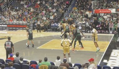 Randomly happened to record this tonight while I was at the game. Queta block followed by Walsh dunk in transition