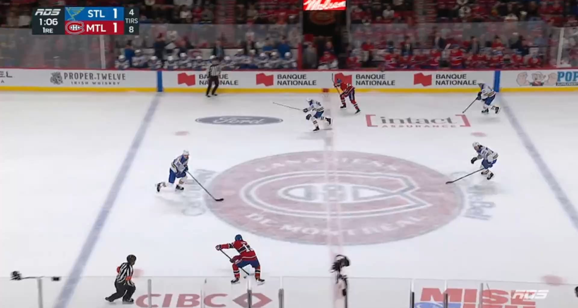 Cole Caufield beats Binnington in the last minute of the first period to give Montreal the lead