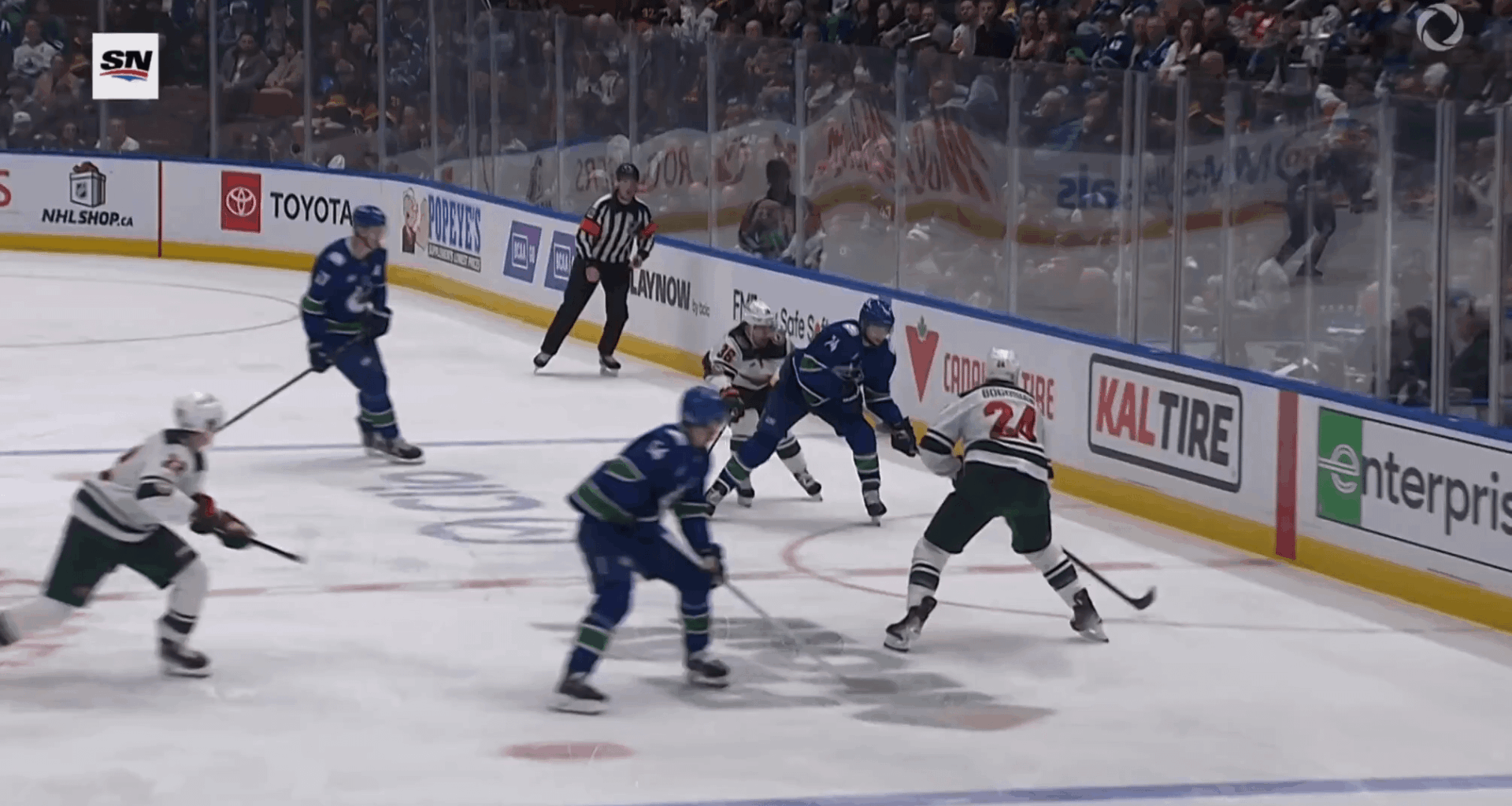 According to Aatu Räty, Kiefer Sherwood was yelling "leave it" at Jesper Wallstedt here