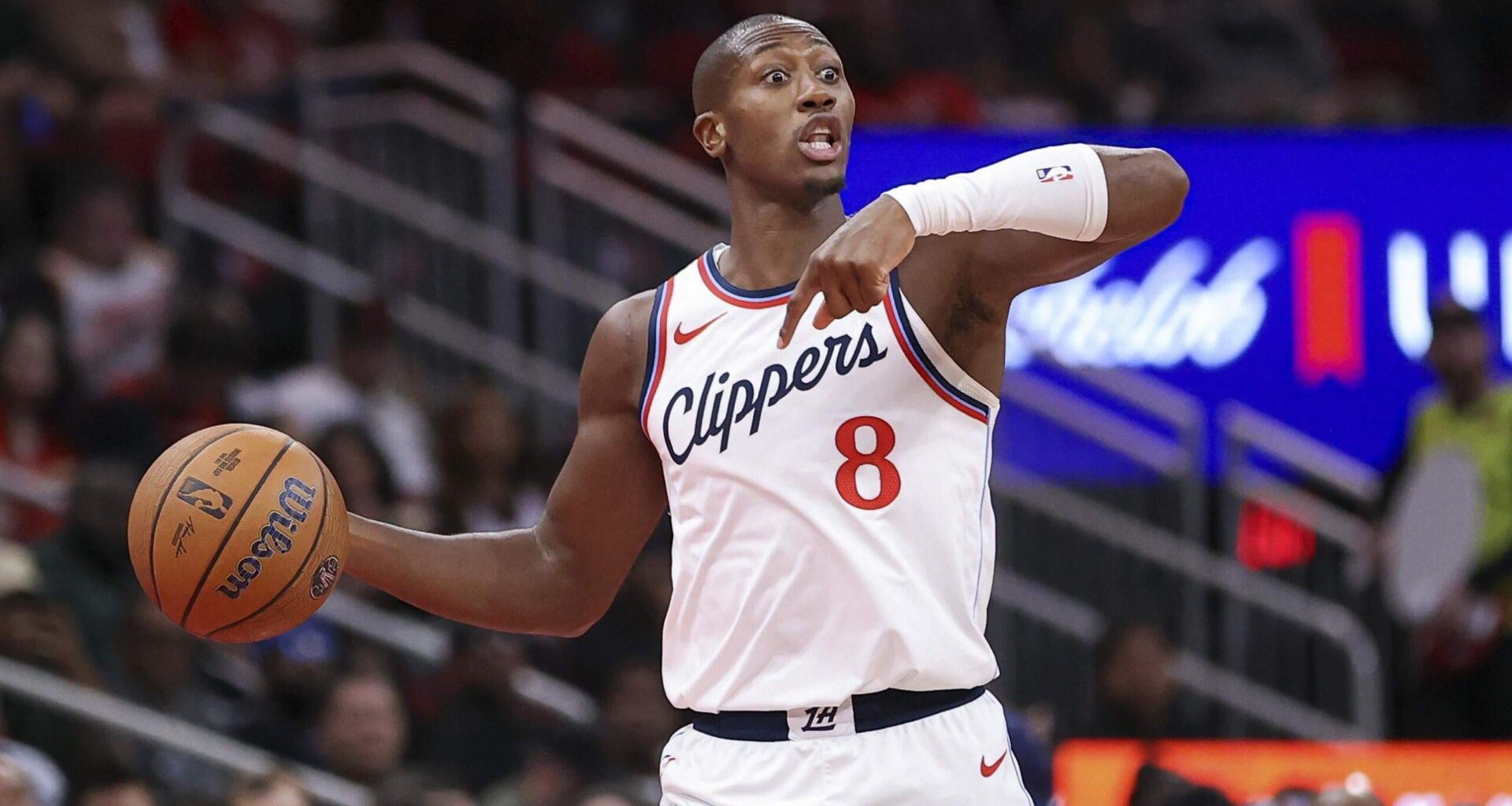 LA Clippers cancel Chris Paul Bobblehead night