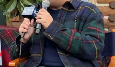 Kiké to Edwin Díaz: "If you sign with the Dodgers, you won’t regret it one bit.” (@AM570LASports)