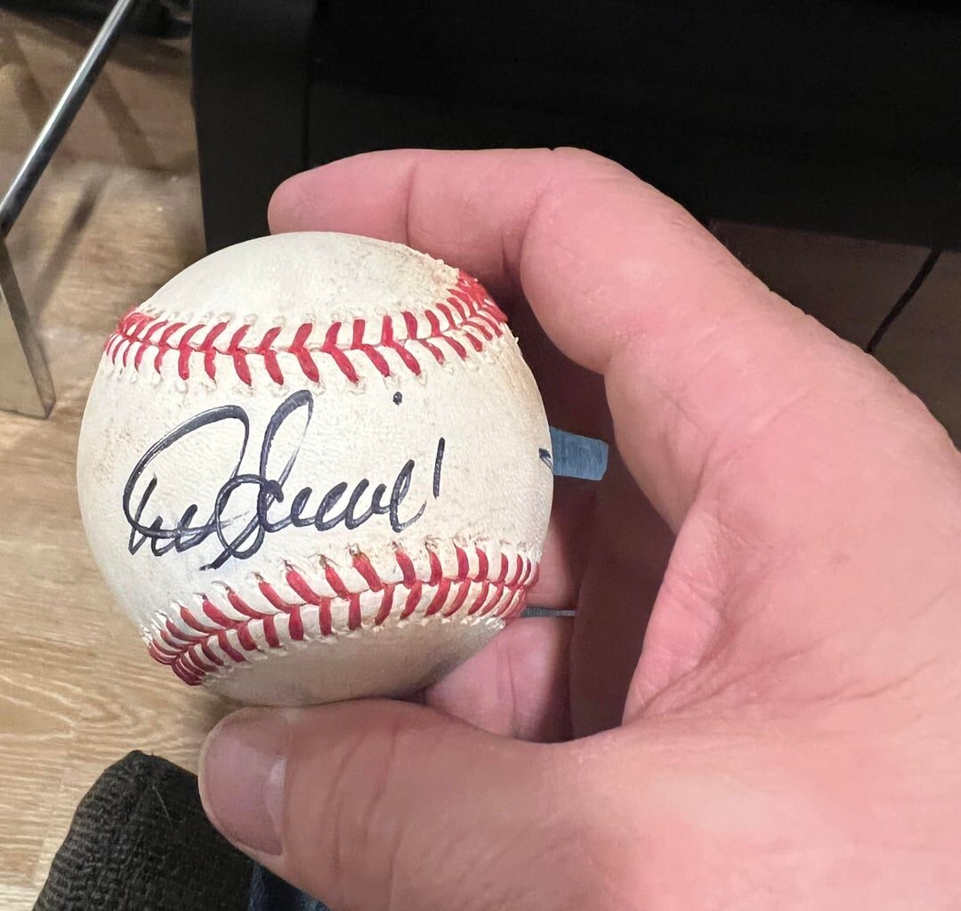 Autograph Baseball Question