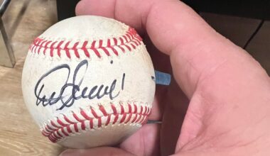 Autograph Baseball Question