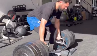 Alex Vesia is putting in some offseason work. A true Dodgers warrior right here 💪 via Dodgers Nation