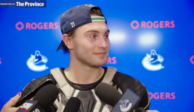 Nils Höglander’s first interview of the season since his injury and talks about his possible return to the lineup