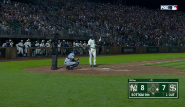[Highlight] Tim Anderson walks off the Yankees in the Field of Dreams game