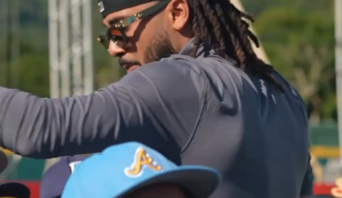 [MLB] El Niño con los niños 🥹 Fernando Tatis Jr. was a hit with the kids at Eladio Carrion's SauceGiving Event!