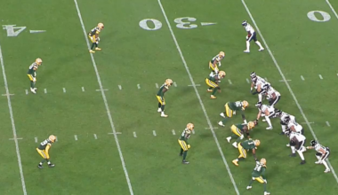 [Highlight] Evan Williams blowing up runs behind the line