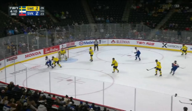 [SWE (3)-2 SVK] Eddie Genborg (DET) assist