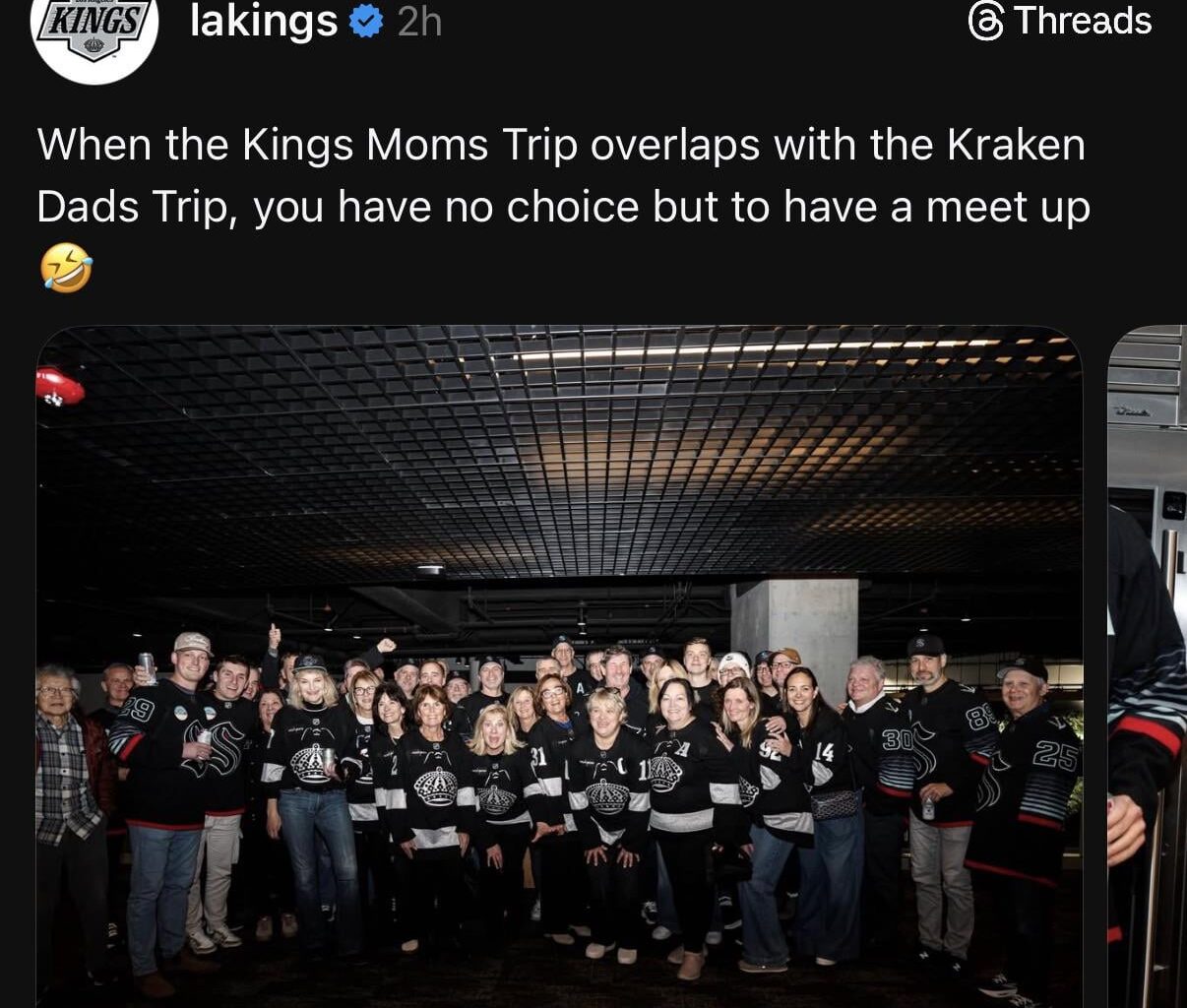 Kraken Dads meet up with LA Kings Moms during their respective themed trips