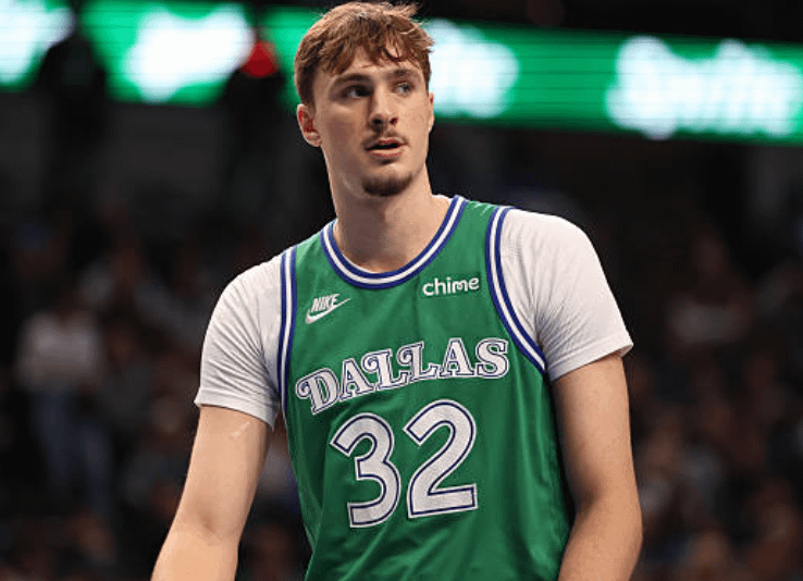 Cooper Flagg becomes the 2nd teenager in NBA history to score 25+ points on Christmas Day, joining LeBron James (2003).