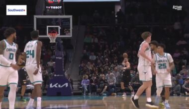 [Highlight] Nikola Jokić throws a full-court pass from out of bounds to Peyton Watson for the bucket