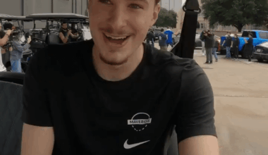 Kyrie bought the Mavs all goft carts!!