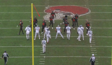 [Solak] Lots of positive moments for Titans rookie TE Gunnar Helm (84) this year. Toolsy dude.

He (and Dan Moore 75) really sprung this touchdown. Helm gets so much vertical displacement on LB that it ruins the safety's angle. 

Van Jefferson (11): effort!