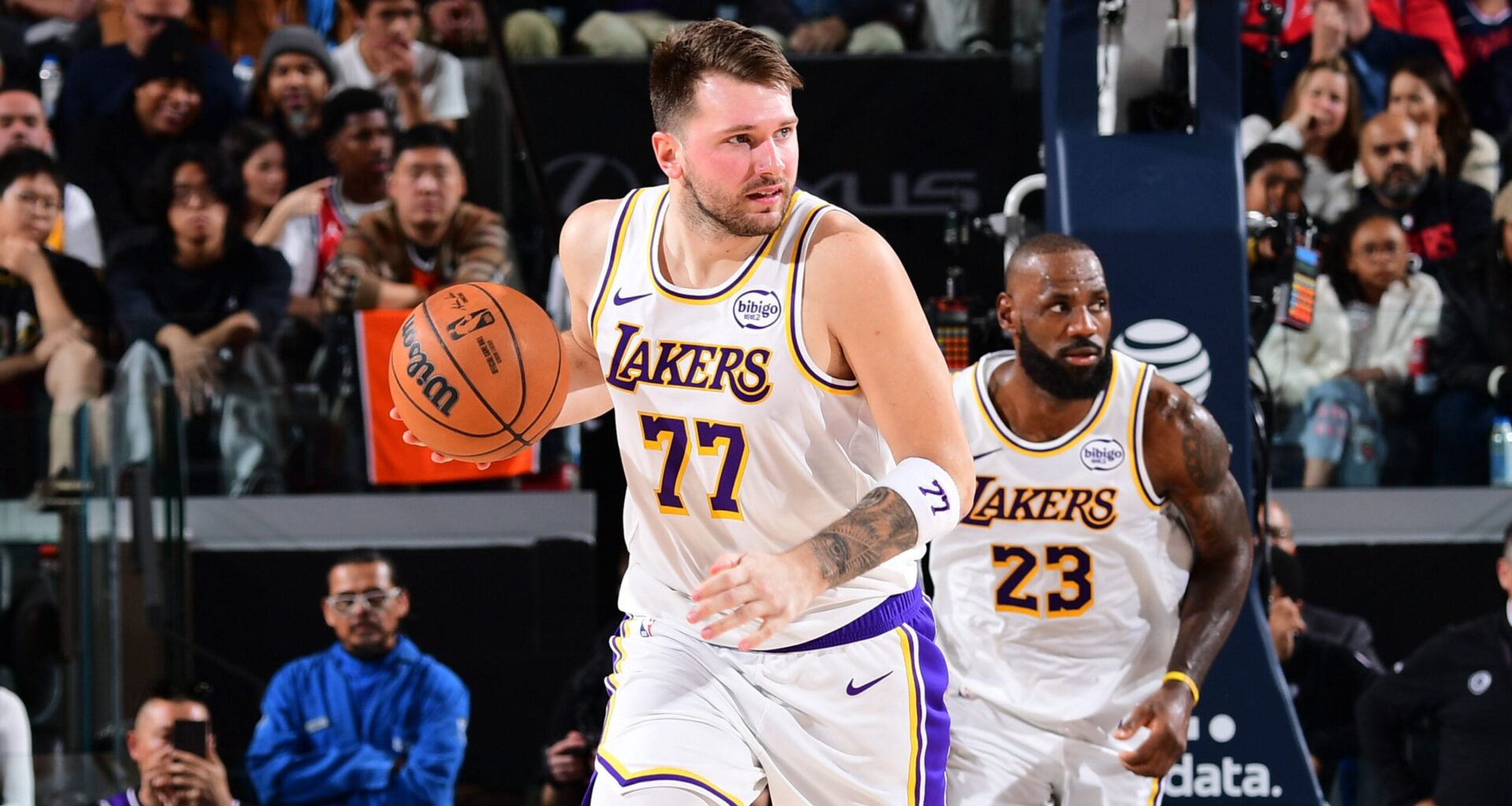 Lakers' Deandre Ayton named Bob Lanier Community Assist Award Winner for November