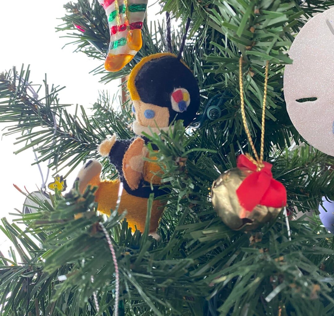 Since no game today, I’m posting my ornaments 🎄