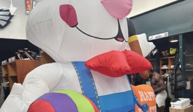 He speaks to me. He tells of the birds not losing another game until they rest starters week 18. Praise be! 🦅