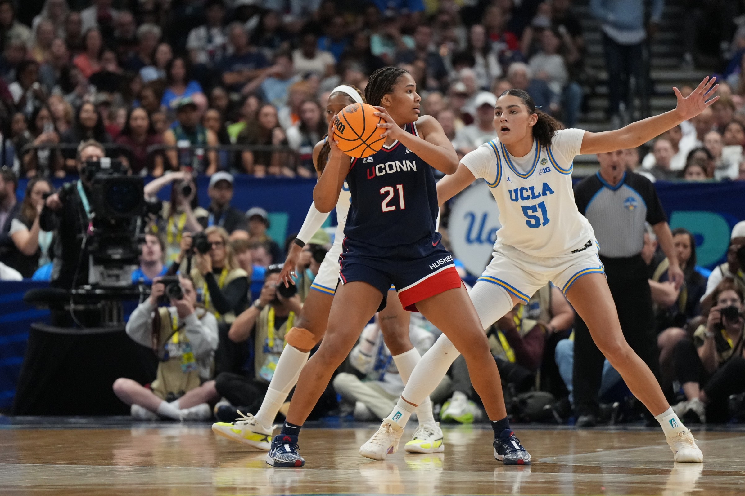 Sarah Strong and Lauren Betts.