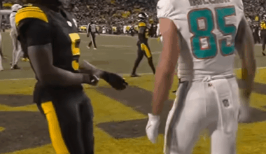 Ramsey LOLs At TE Dulcich After He Drops The Wide Open 2Pt Conversion