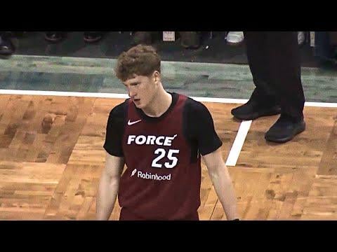 Kasparas Jakučionis - 25/9/6 with 4 steals on 9-15 shooting