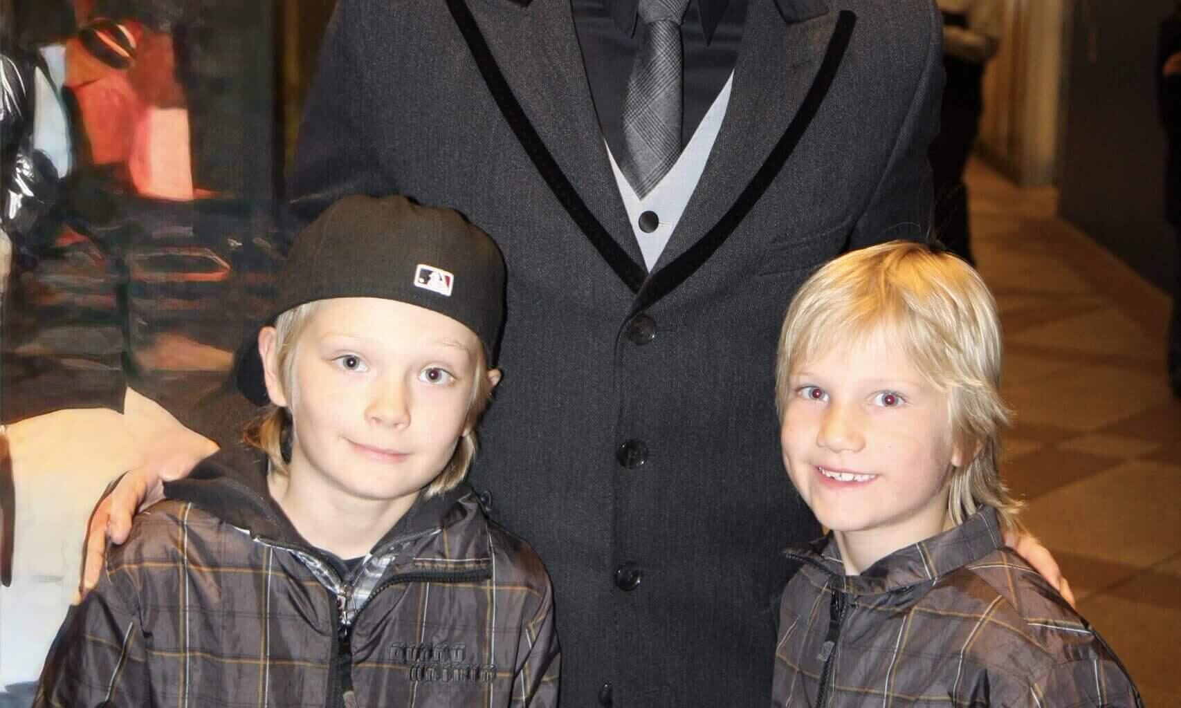 Elmer (and Arvid) Soderblom with Henrik Lundqvist (from The Athletic article)