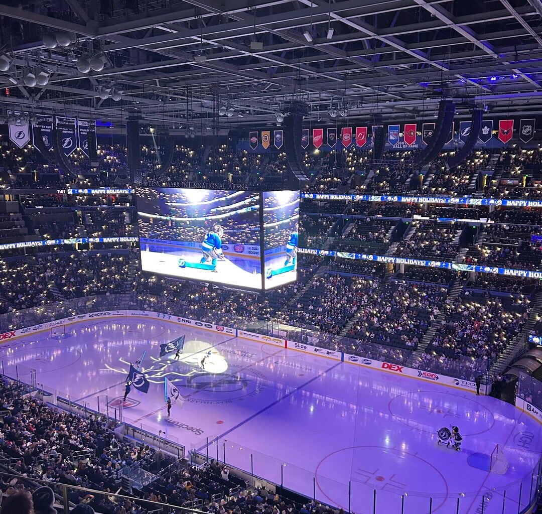Checking in from 328. It’s the Christmas games ❄️🎄let’s go Lightning⚡️