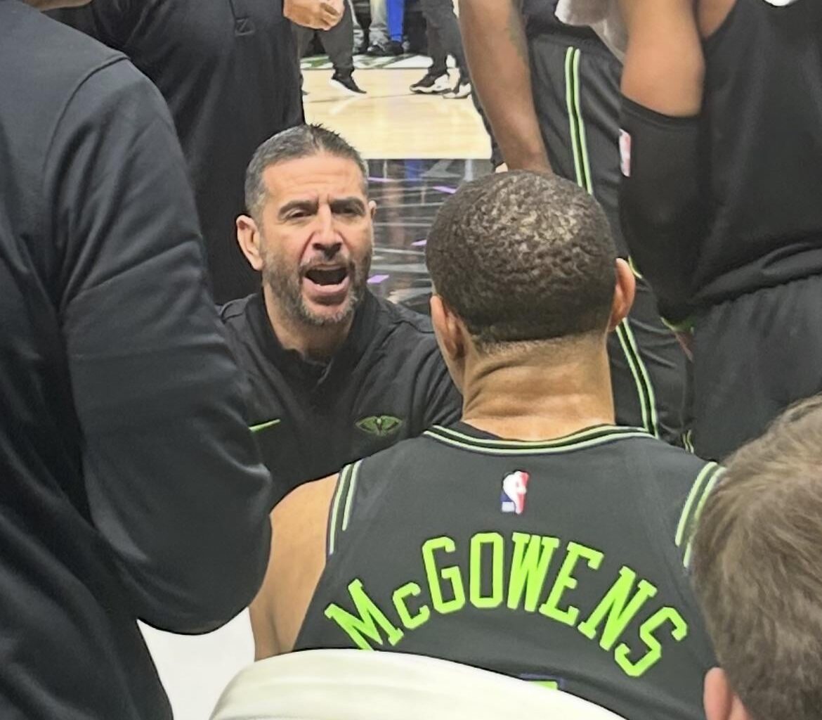 Got this pic courtside love to McGowens!