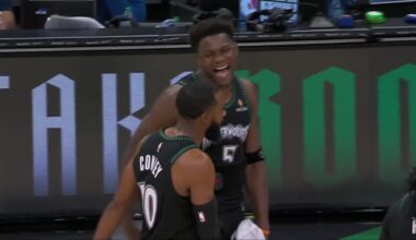 [Highlight] Conley drains the open 3 and then hits 10 consecutive unique handshakes on the way to the bench