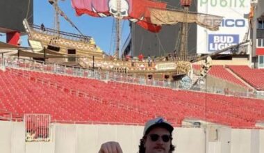 Went to TNF last week, took a tour of Raymond James the next day, then Bucs named me a “Rising Fan”…..