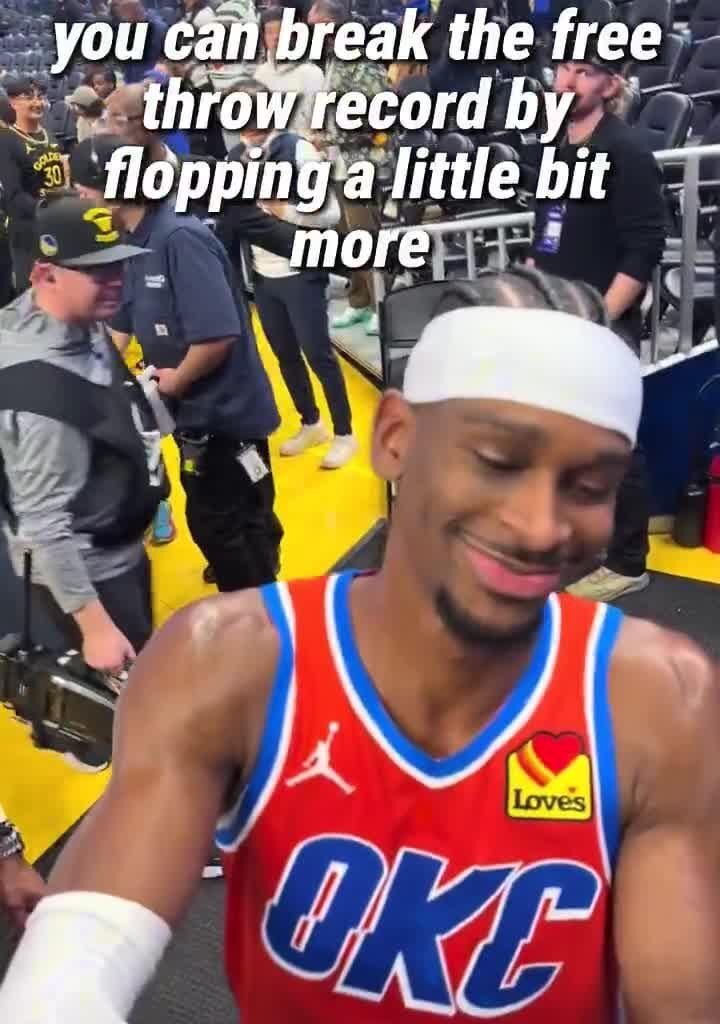 A Warriors fan (r/nbatalk regular) told Shai Gilgeous-Alexander to stop flopping for free throws, and SGA politely signing and smiling to his fans